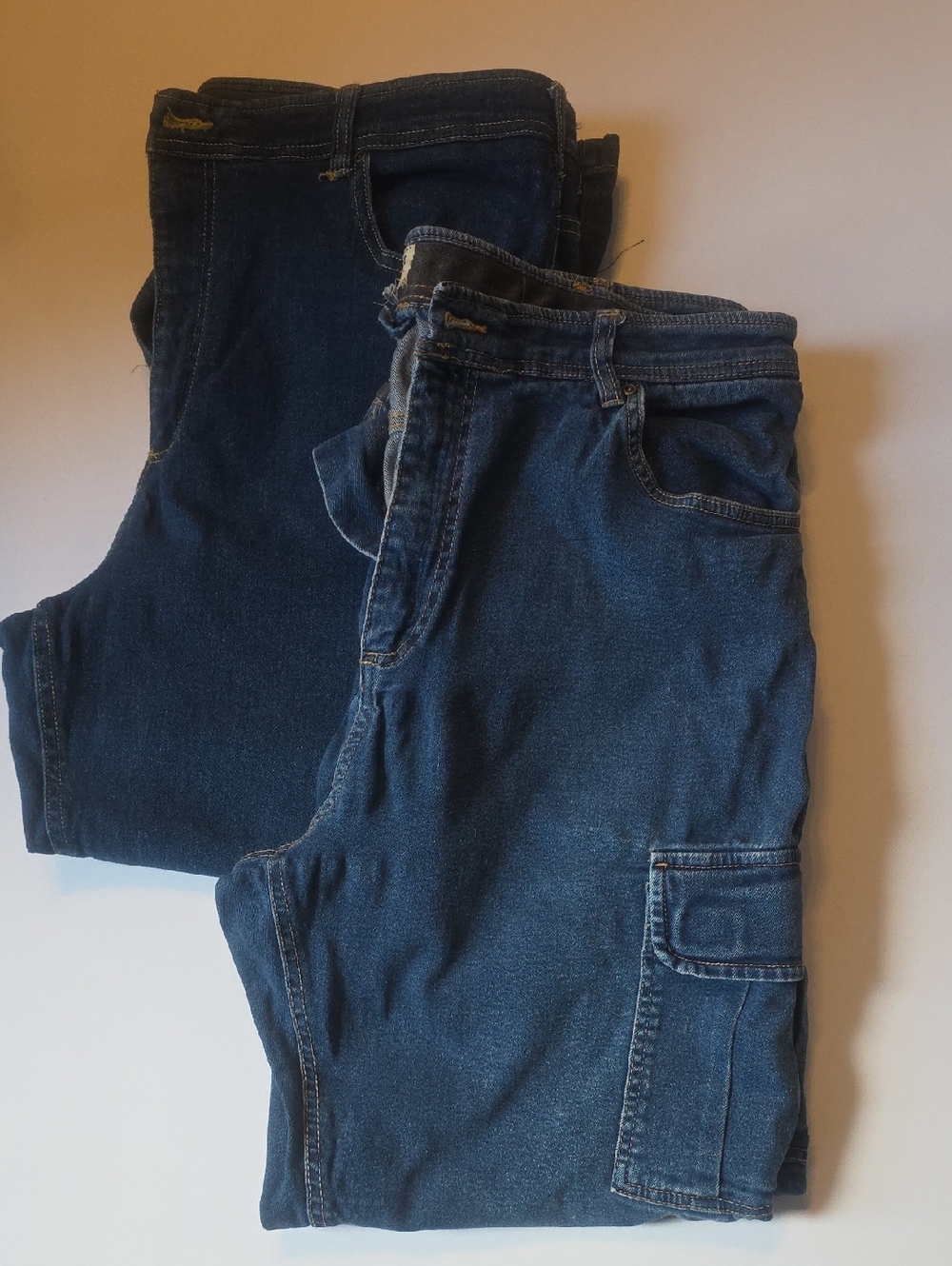 2 Pair Mens Jeans Sz 40 S
